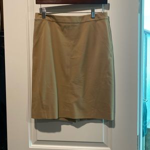 Caramel colored Ann Taylor skirt style pencil size 6 petite